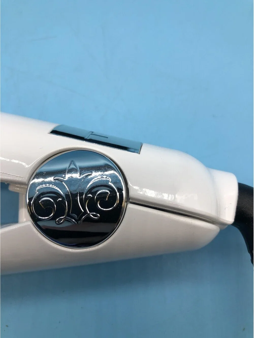 Tyme Pro Straightener & Curler White Titanium Hair Styling Tool Women Salon